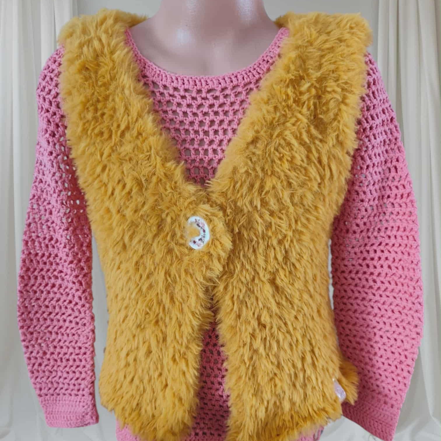 Zeno - Hand-knitted vest