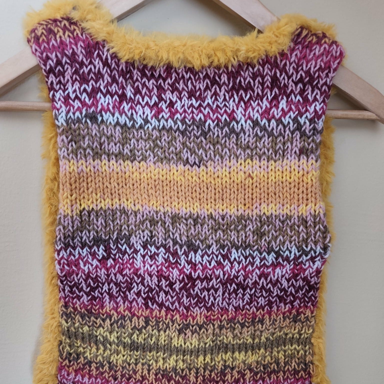 Zeno - Hand-knitted vest