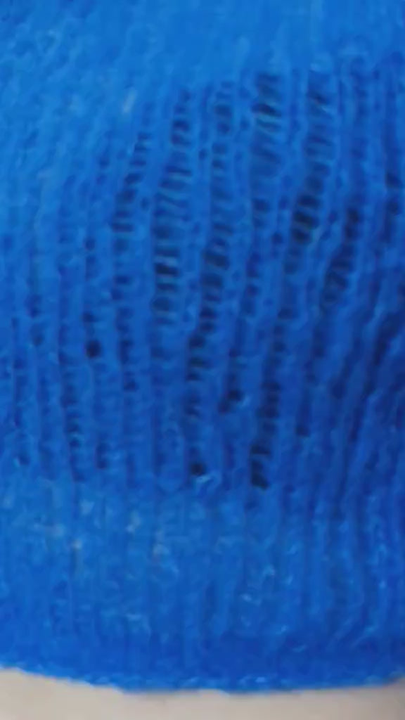 Ručne pletený sveter z alpaky a hodvábu – kobaltová modrá